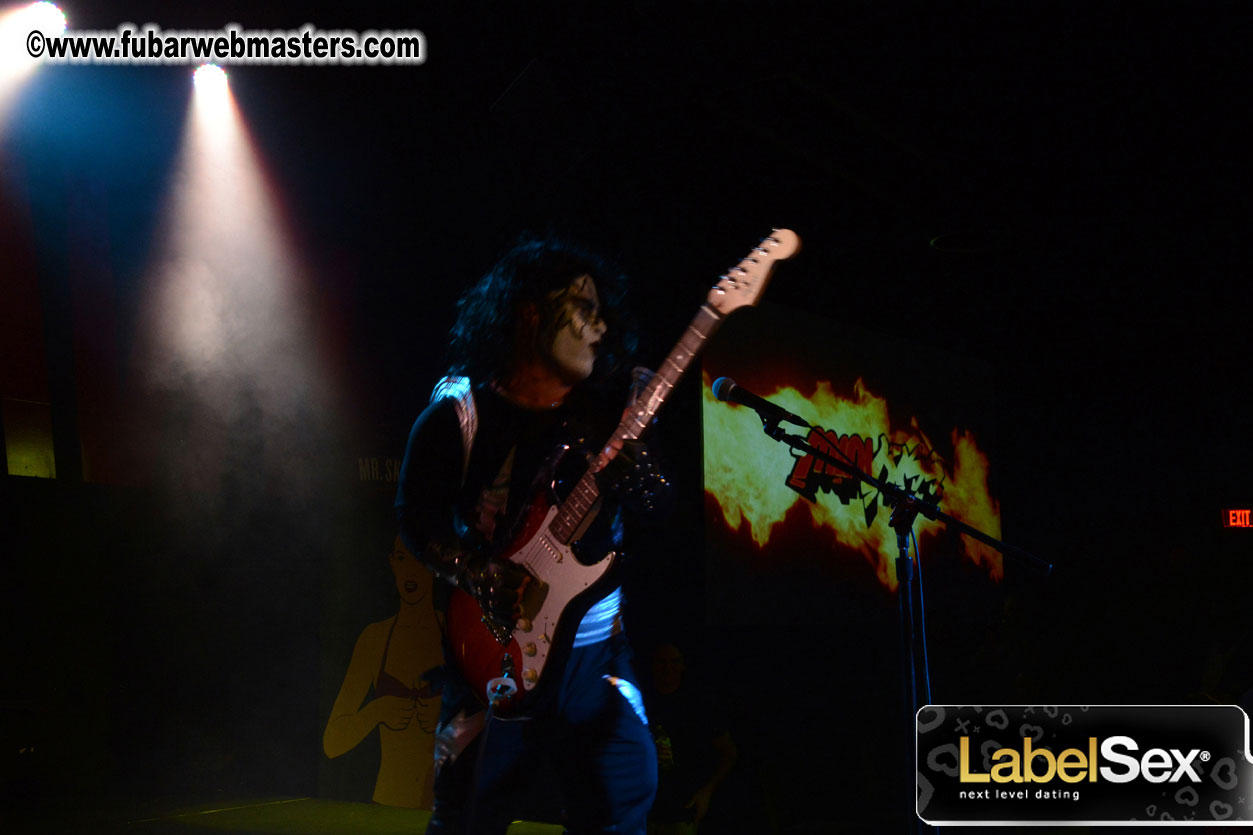 Mini Kiss Performance