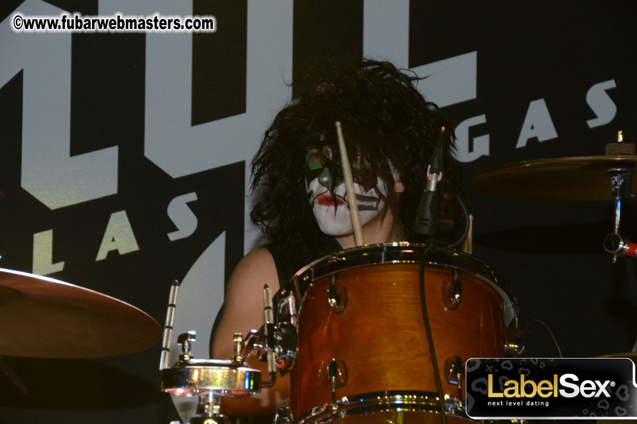 Mini Kiss Performance