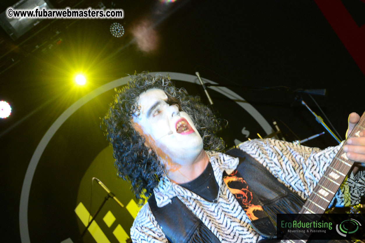 Mini Kiss Performance