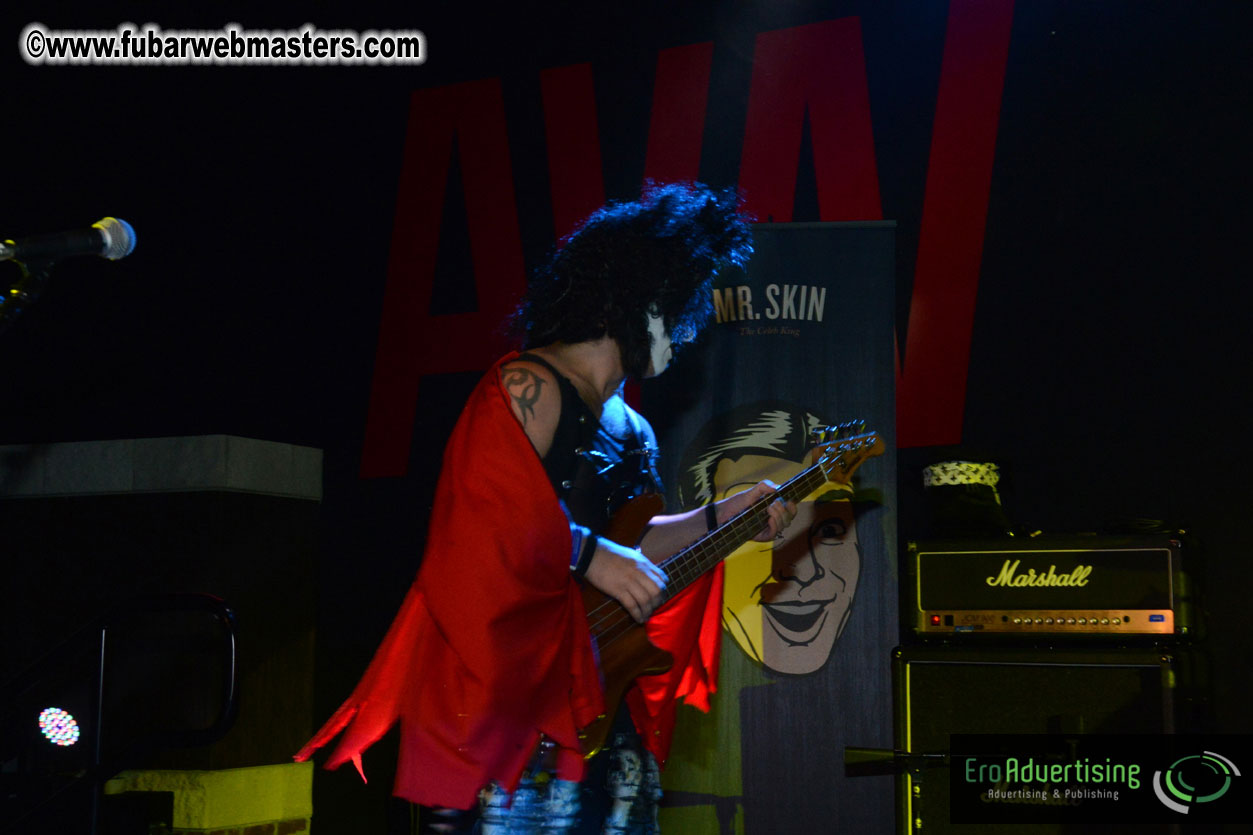 Mini Kiss Performance