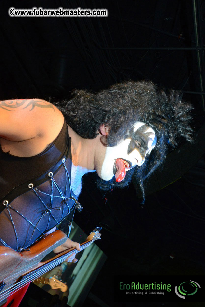 Mini Kiss Performance