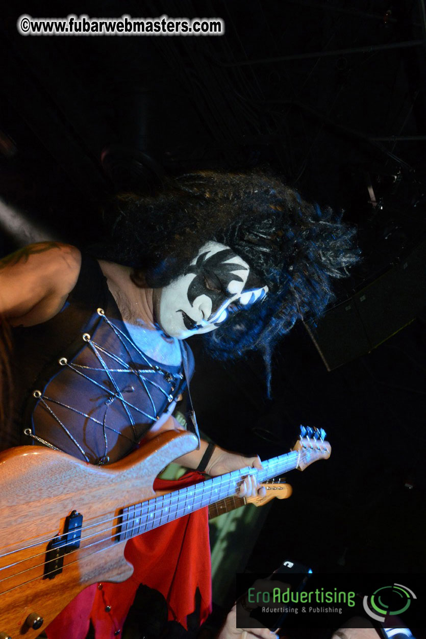 Mini Kiss Performance