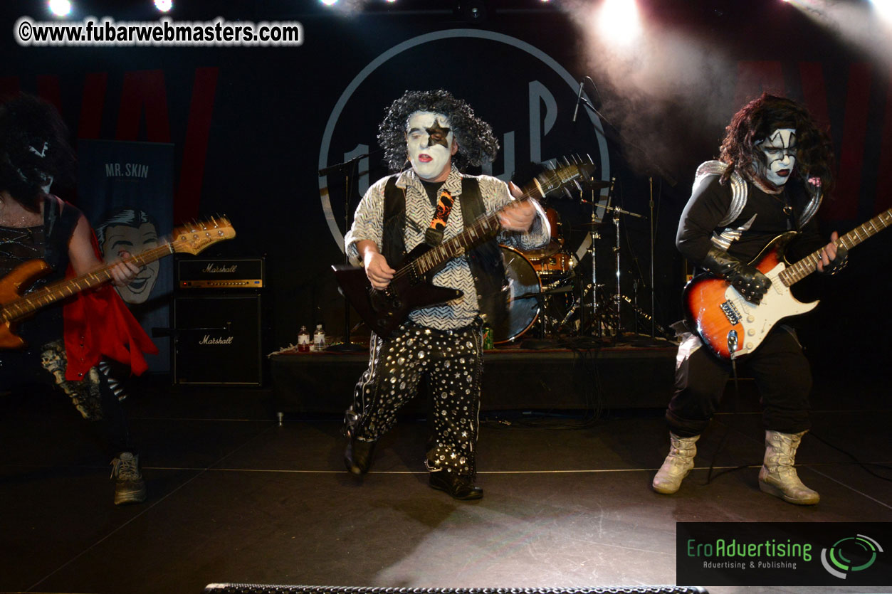 Mini Kiss Performance