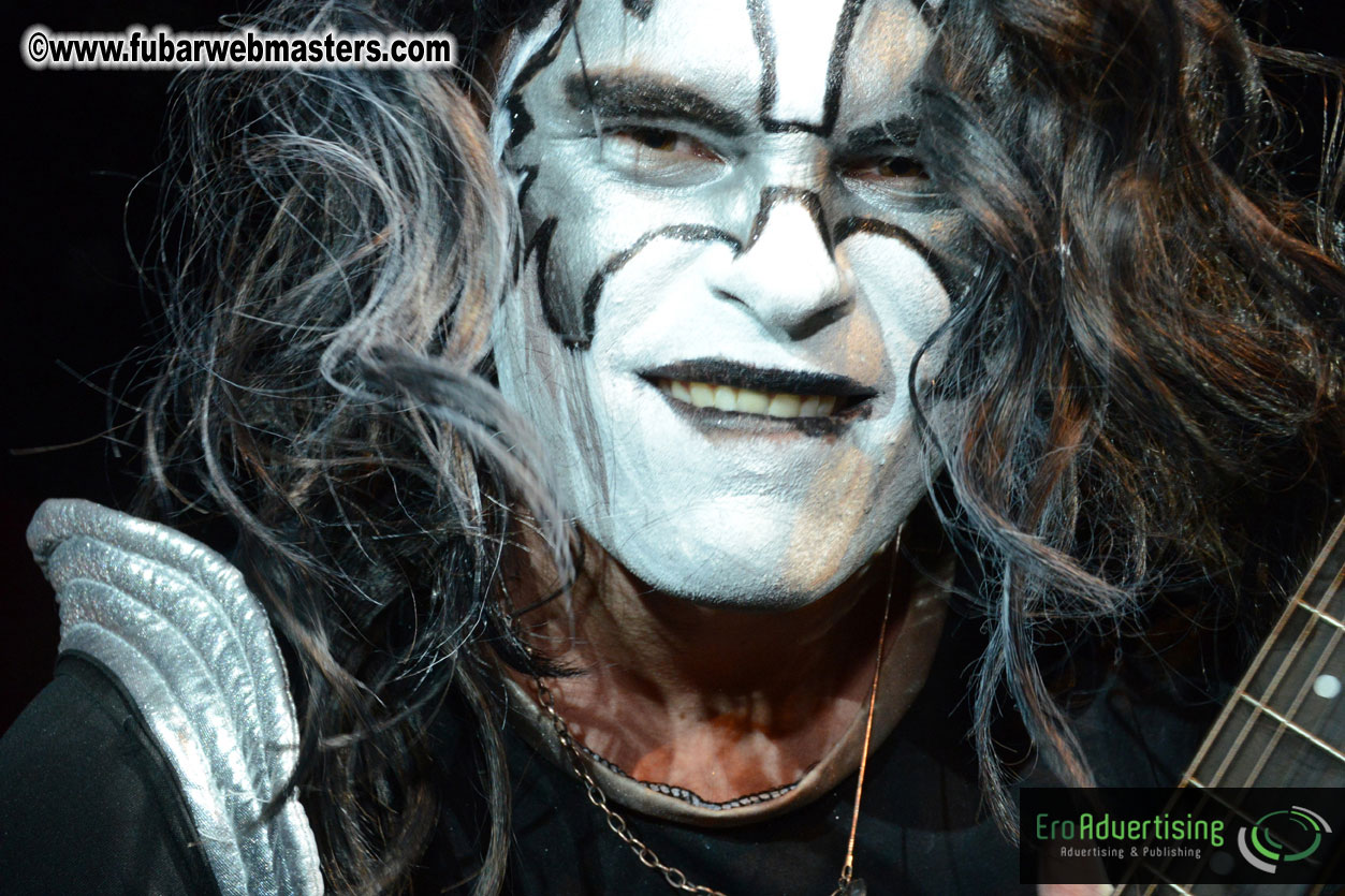 Mini Kiss Performance