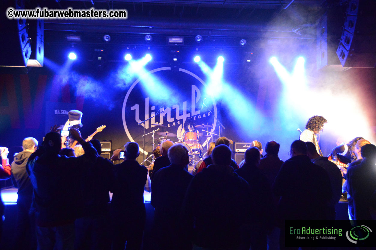 Mini Kiss Performance