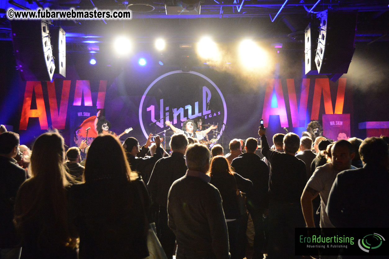 Mini Kiss Performance