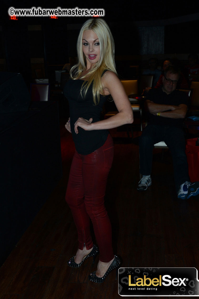 Get Cosy with AVN Awards Host's 