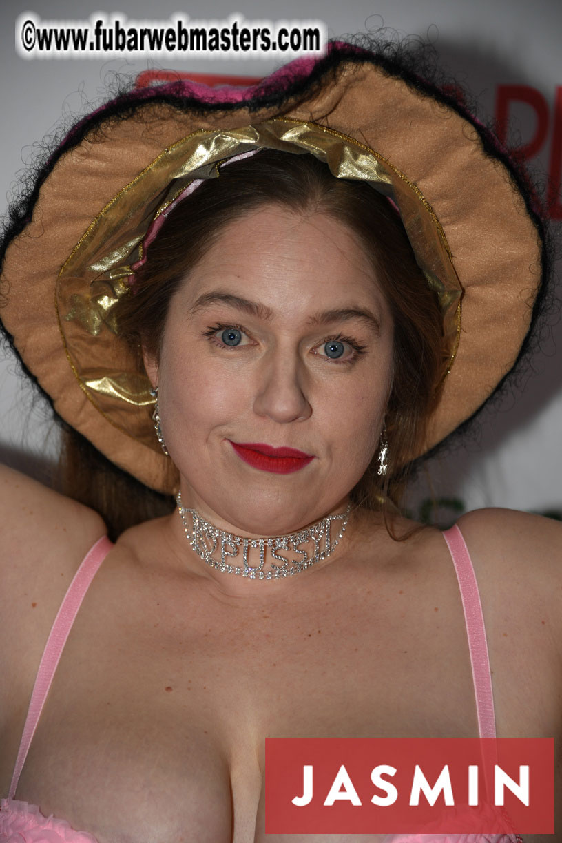 Early AVN Red Carpet