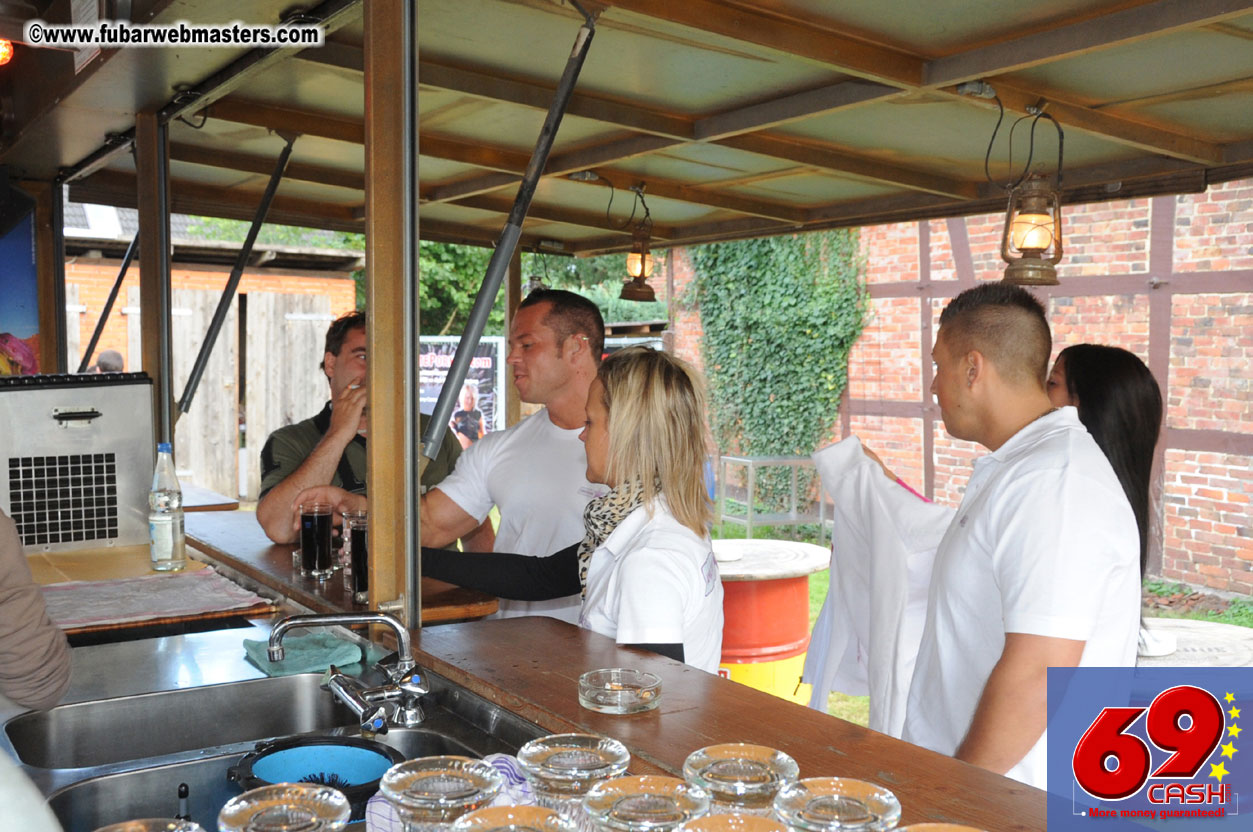 Friday - Behind the scenes & Party