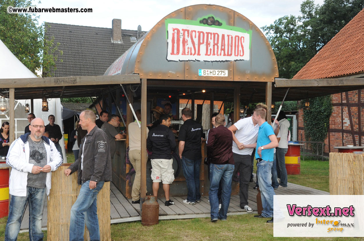 Friday - Behind the scenes & Party