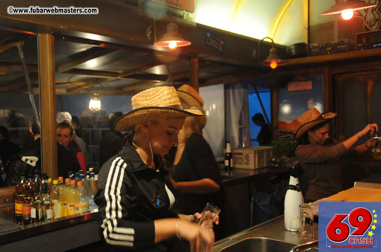 Friday - Behind the scenes & Party