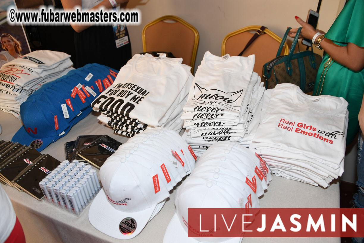 AWSUMMIT??s Meet Market