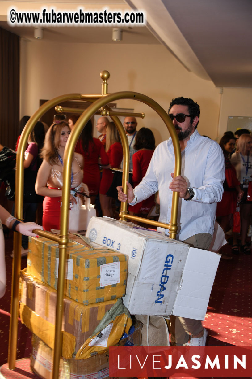 AWSUMMIT??s Meet Market