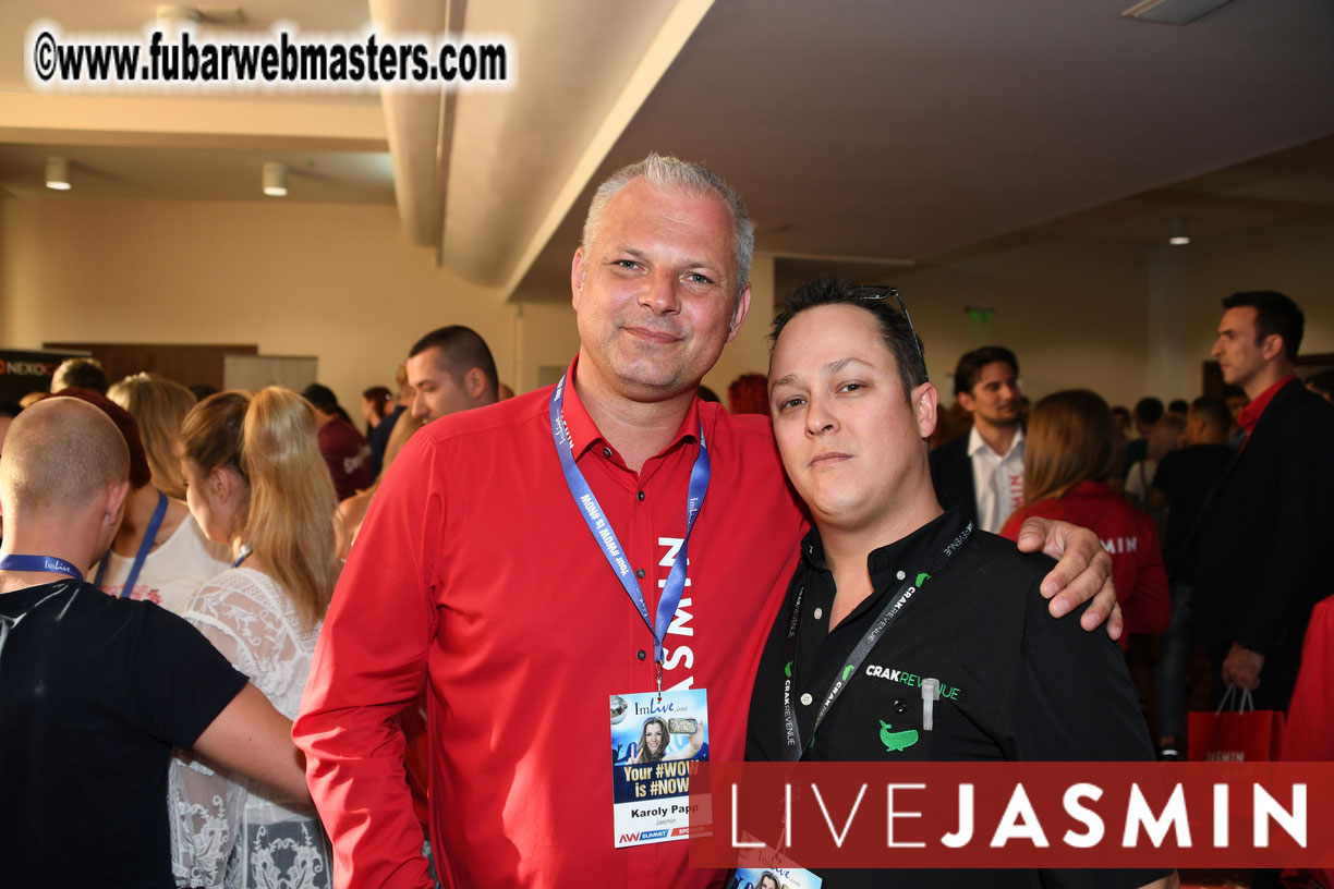 AWSUMMIT??s Meet Market