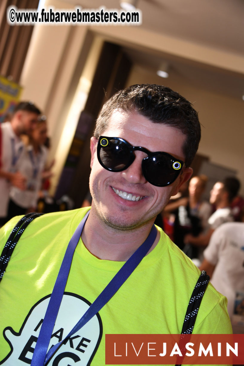 AWSUMMIT??s Meet Market