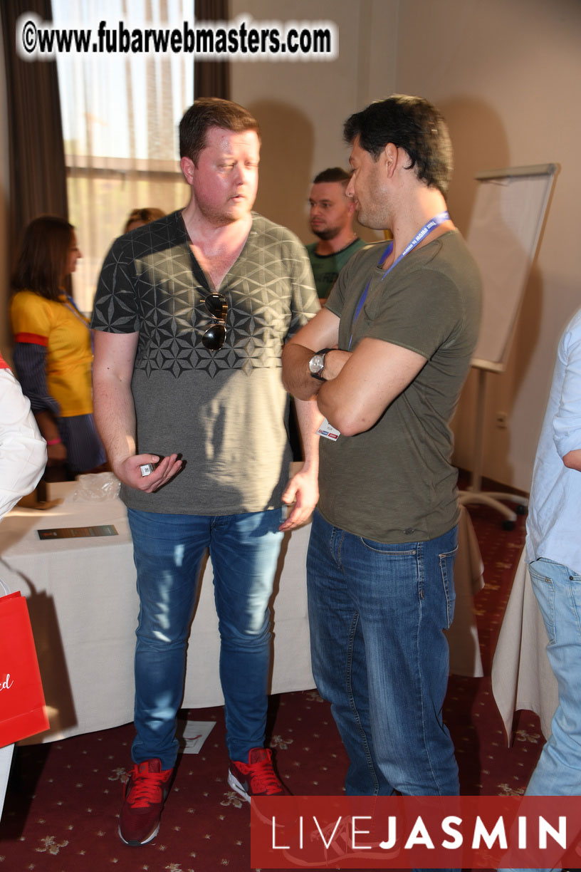 AWSUMMIT??s Meet Market