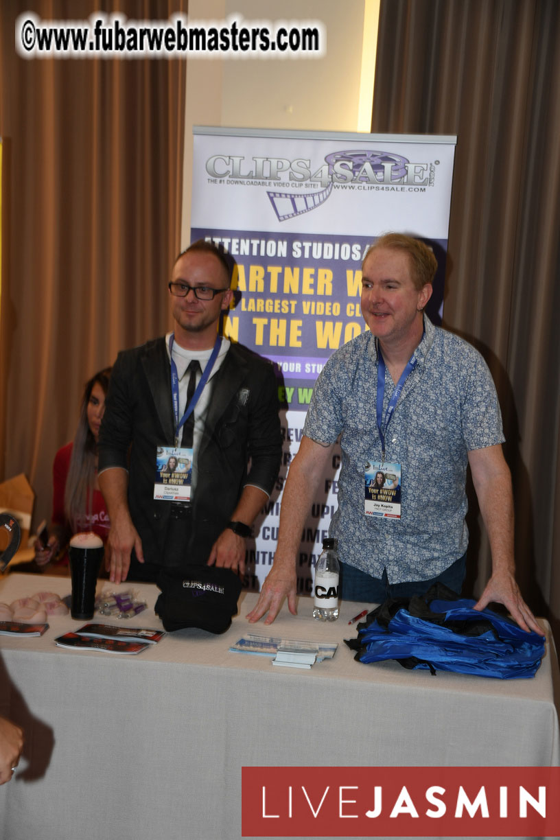 AWSUMMIT??s Meet Market