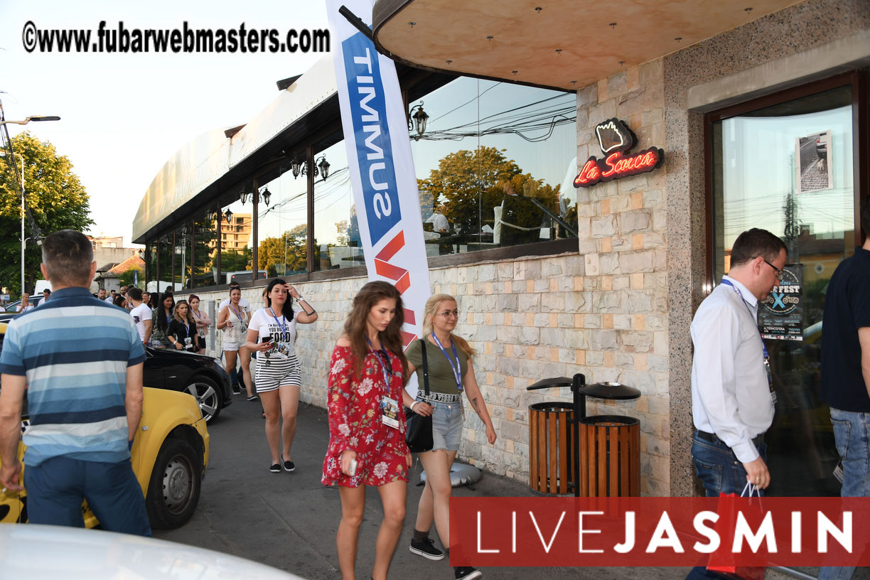 SkyPrivate??s Mix and Mingle Welcome Dinner