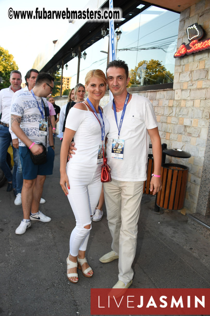 SkyPrivate??s Mix and Mingle Welcome Dinner