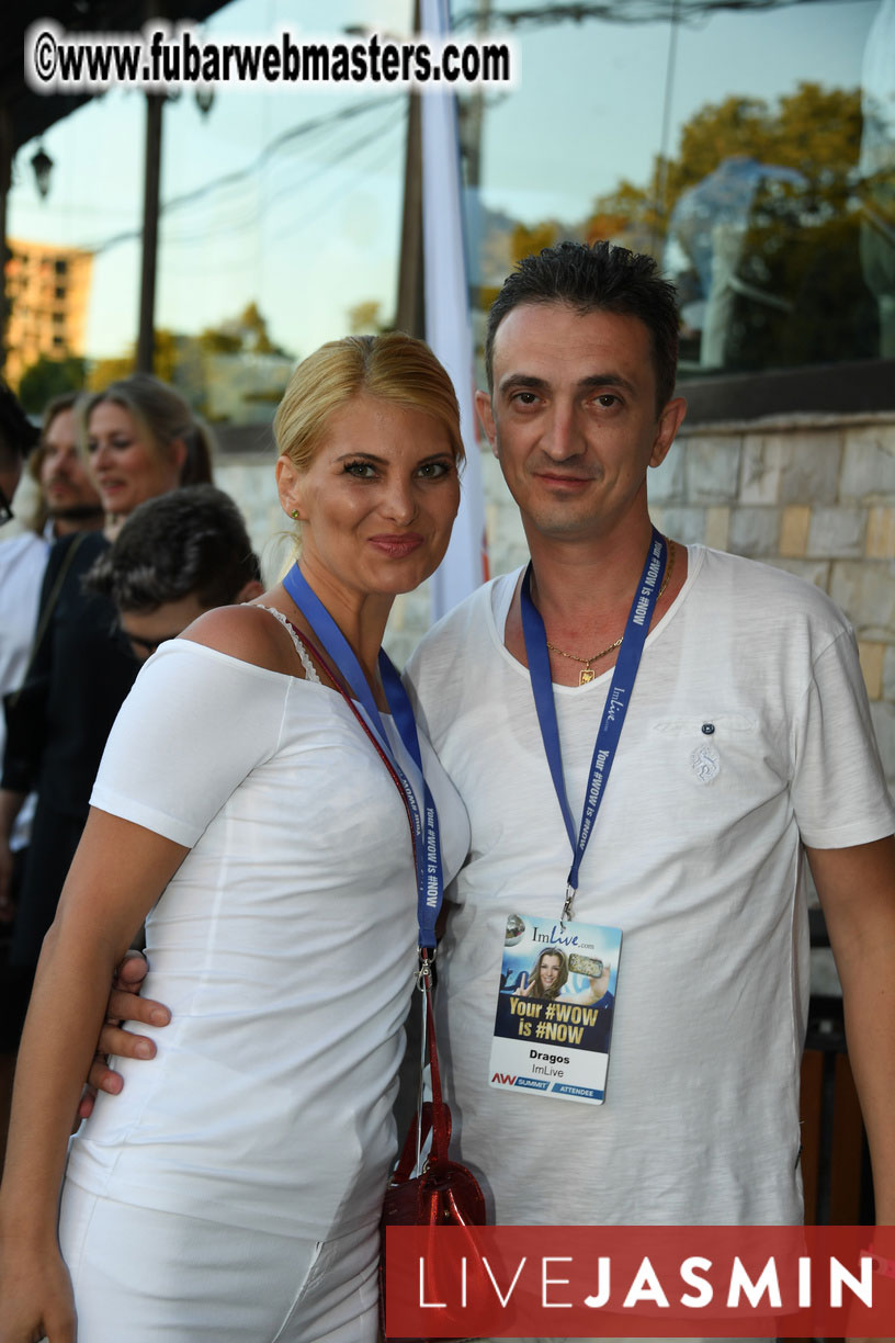 SkyPrivate??s Mix and Mingle Welcome Dinner