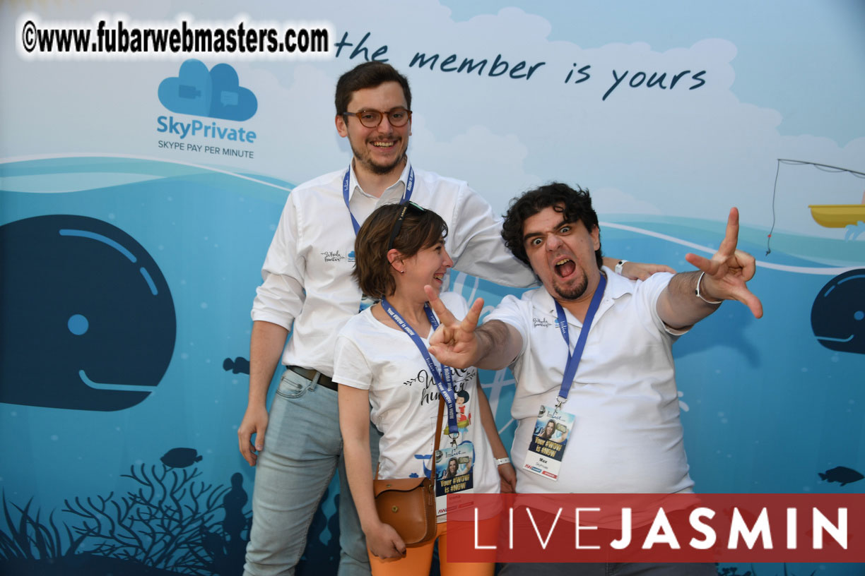 SkyPrivate??s Mix and Mingle Welcome Dinner