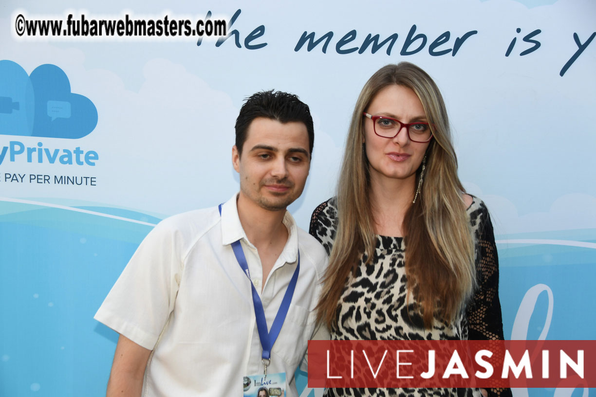 SkyPrivate??s Mix and Mingle Welcome Dinner