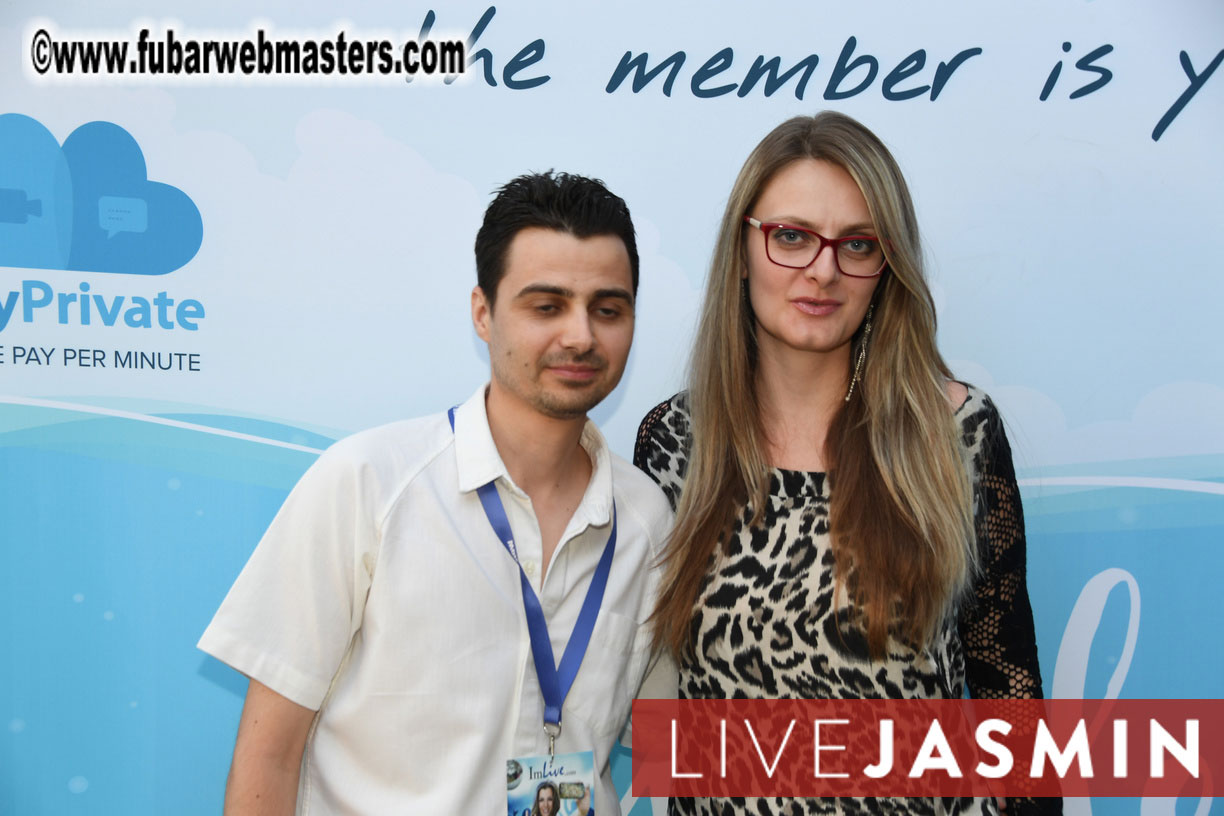 SkyPrivate??s Mix and Mingle Welcome Dinner