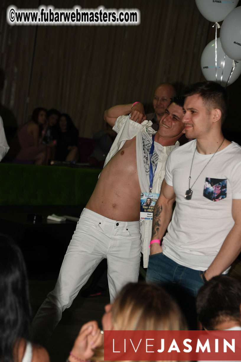 FreeWebCams White Party