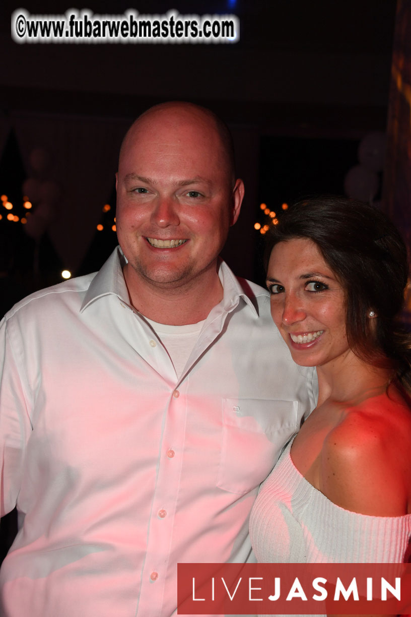 FreeWebCams White Party