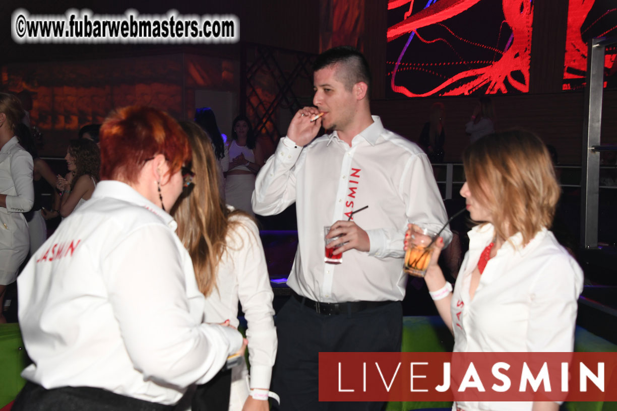 FreeWebCams White Party