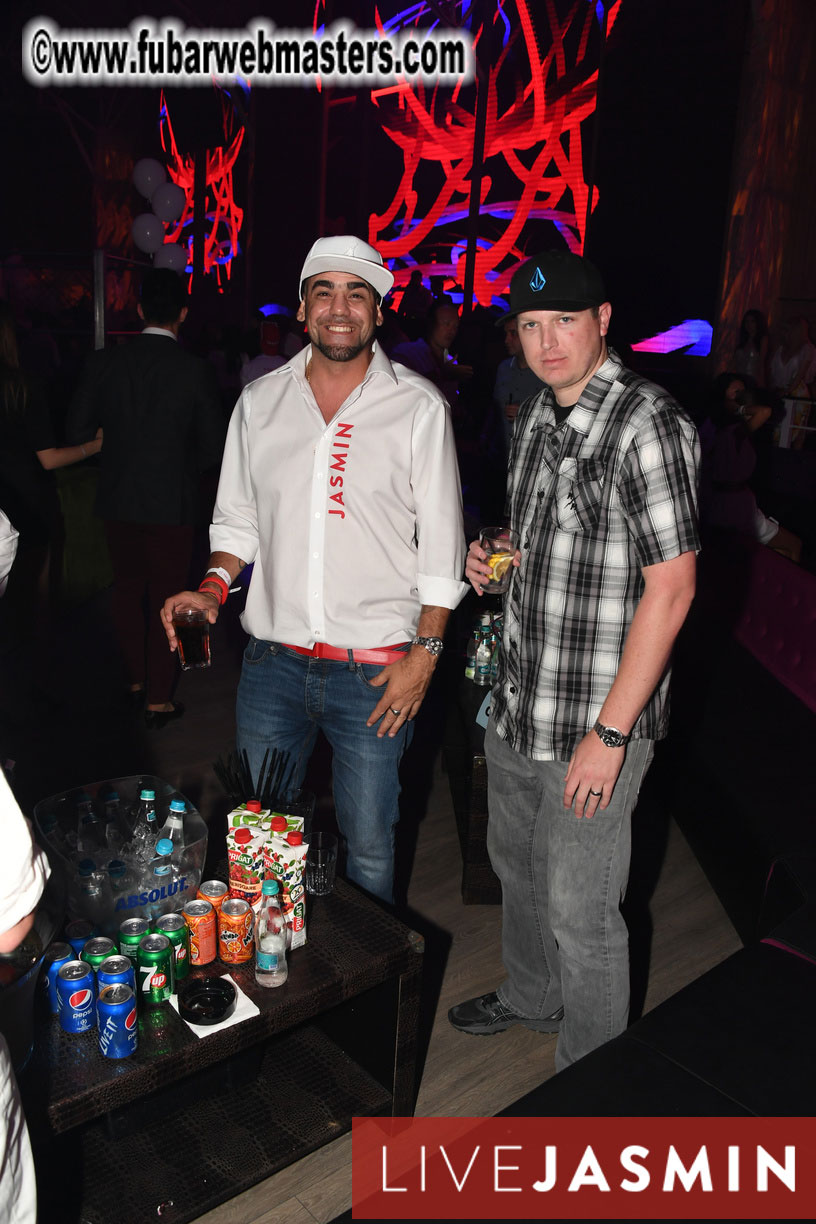 FreeWebCams White Party