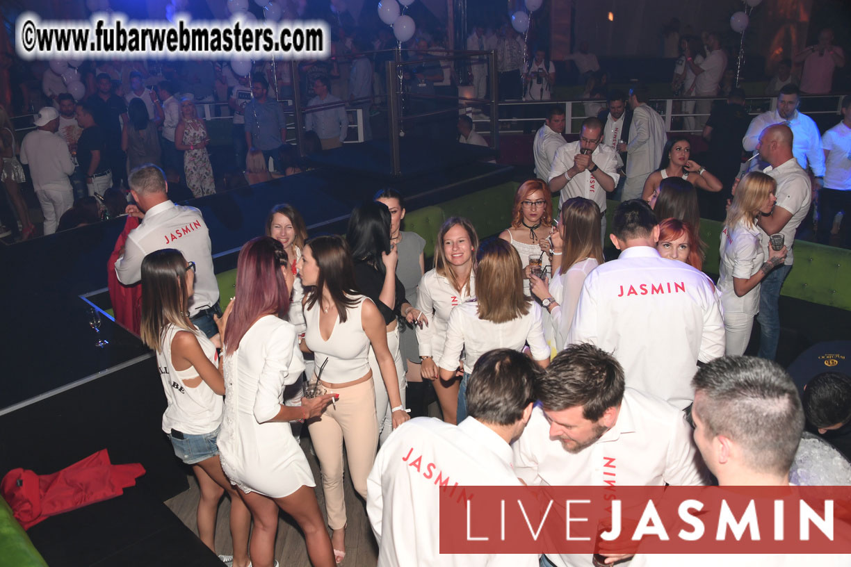FreeWebCams White Party