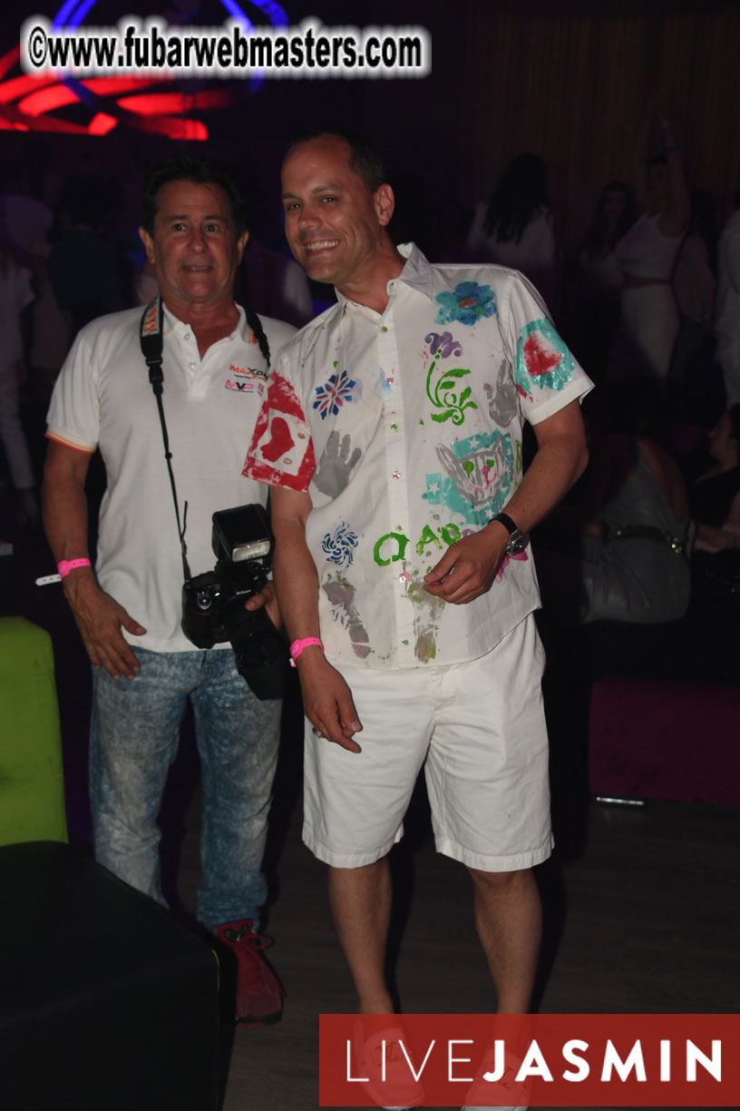 FreeWebCams White Party