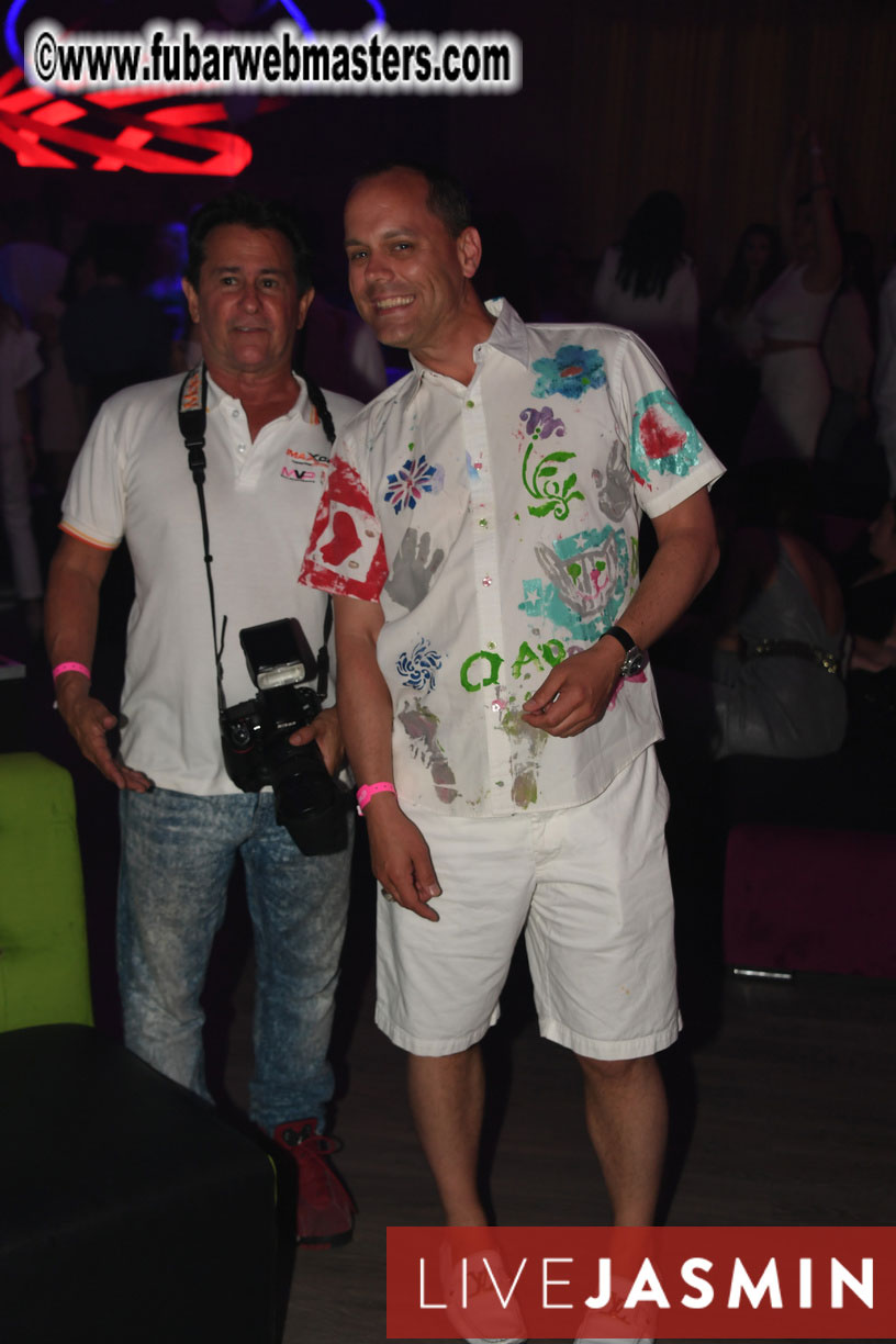 FreeWebCams White Party