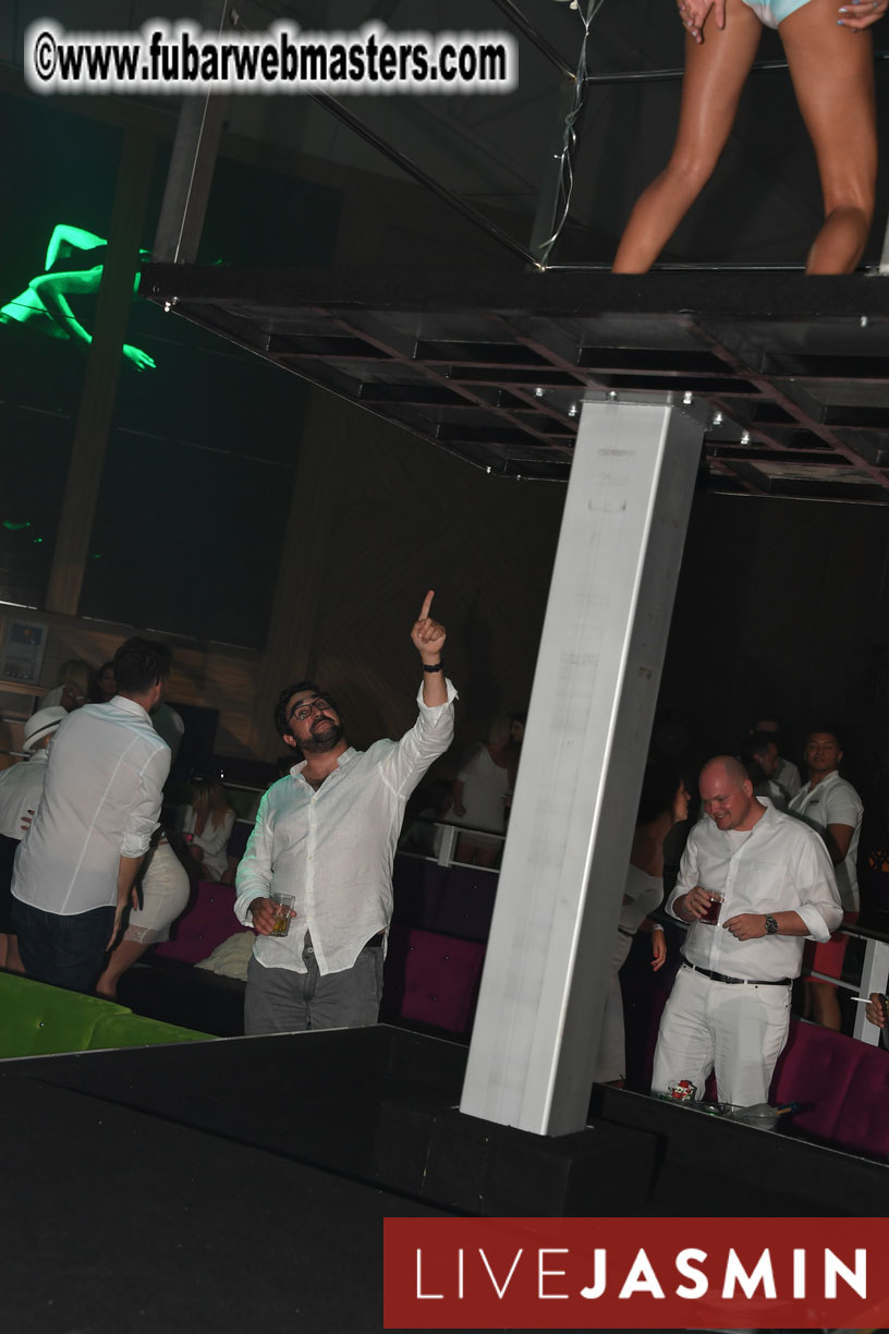 FreeWebCams White Party