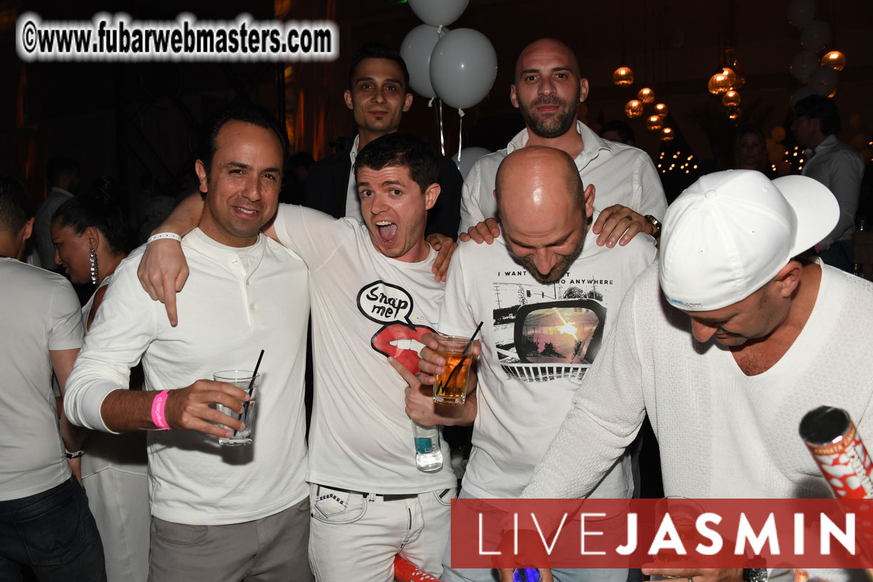 FreeWebCams White Party