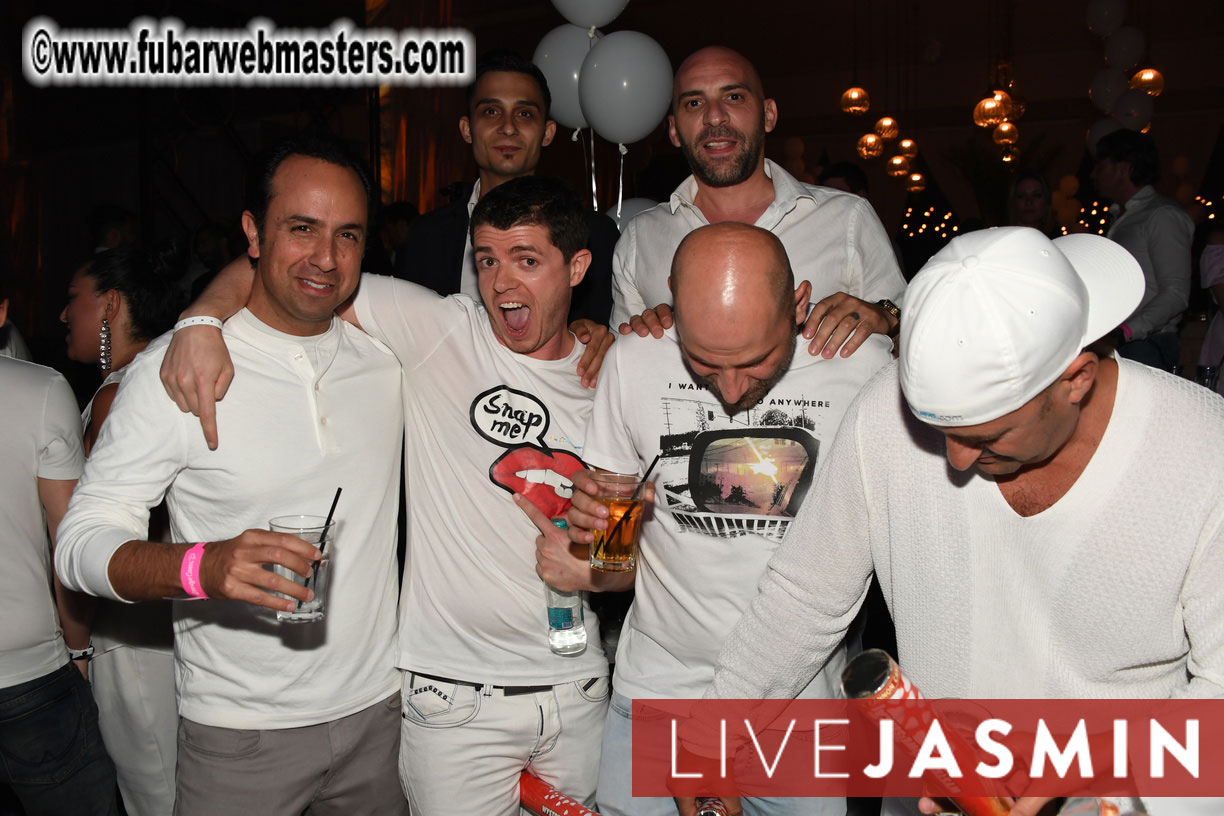 FreeWebCams White Party