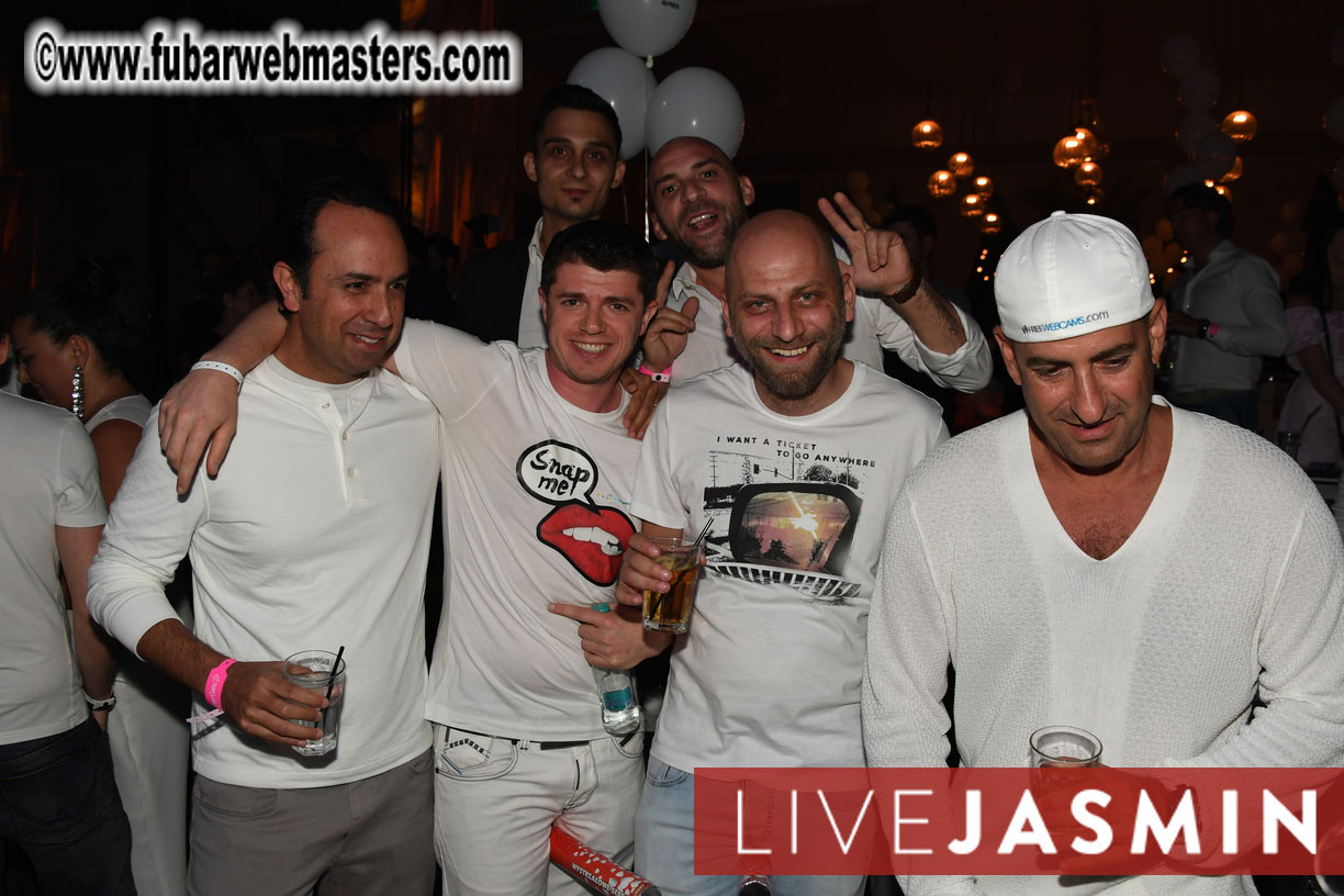 FreeWebCams White Party