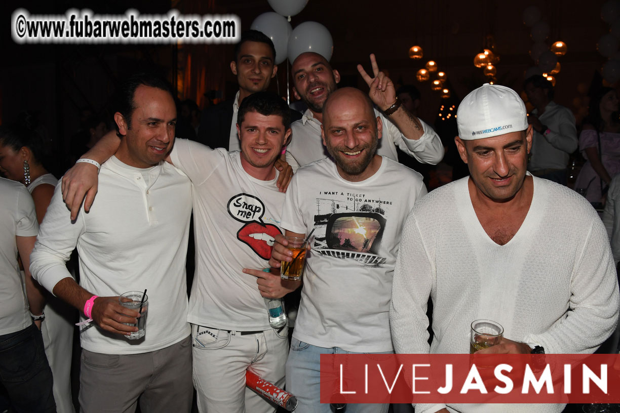 FreeWebCams White Party