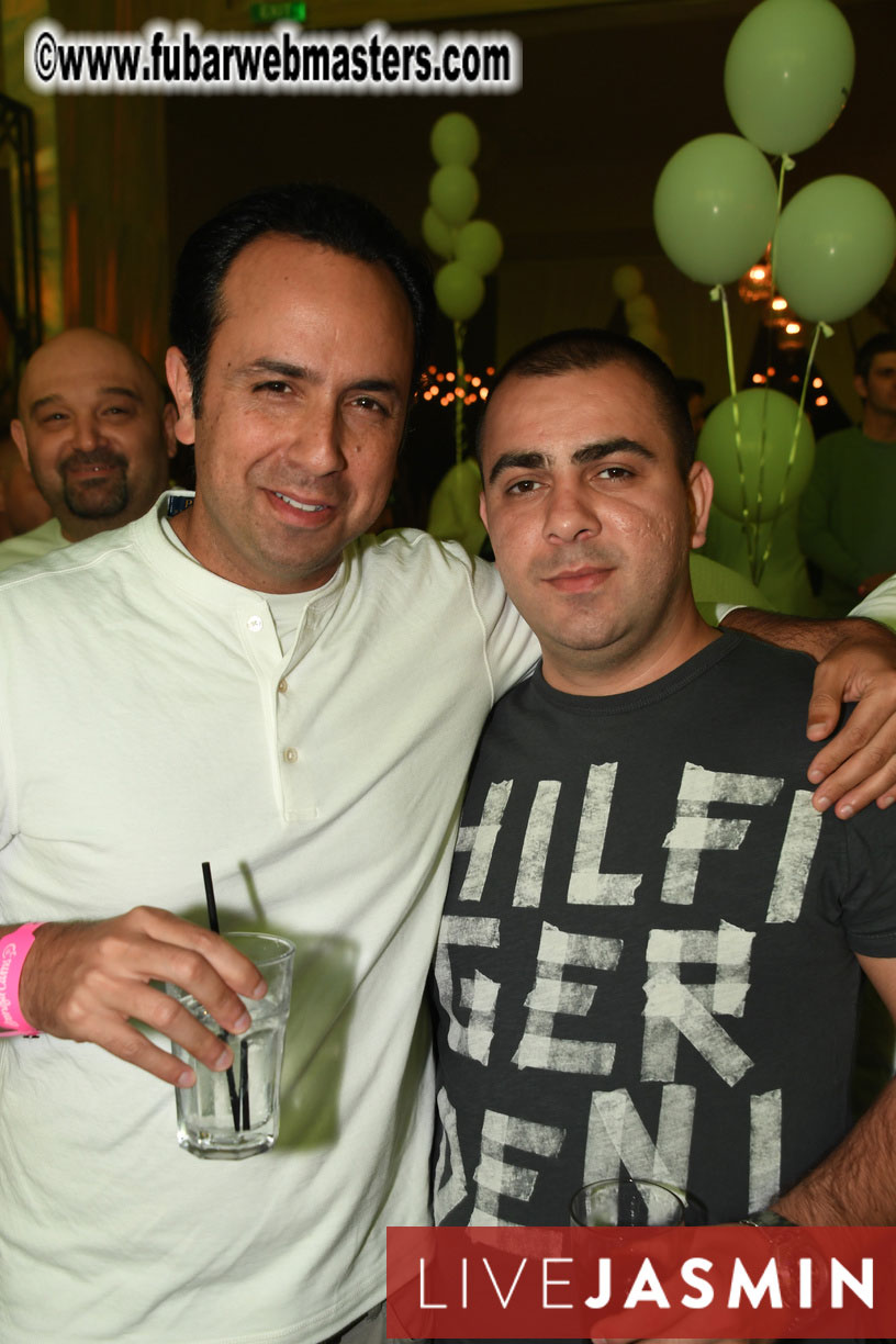 FreeWebCams White Party