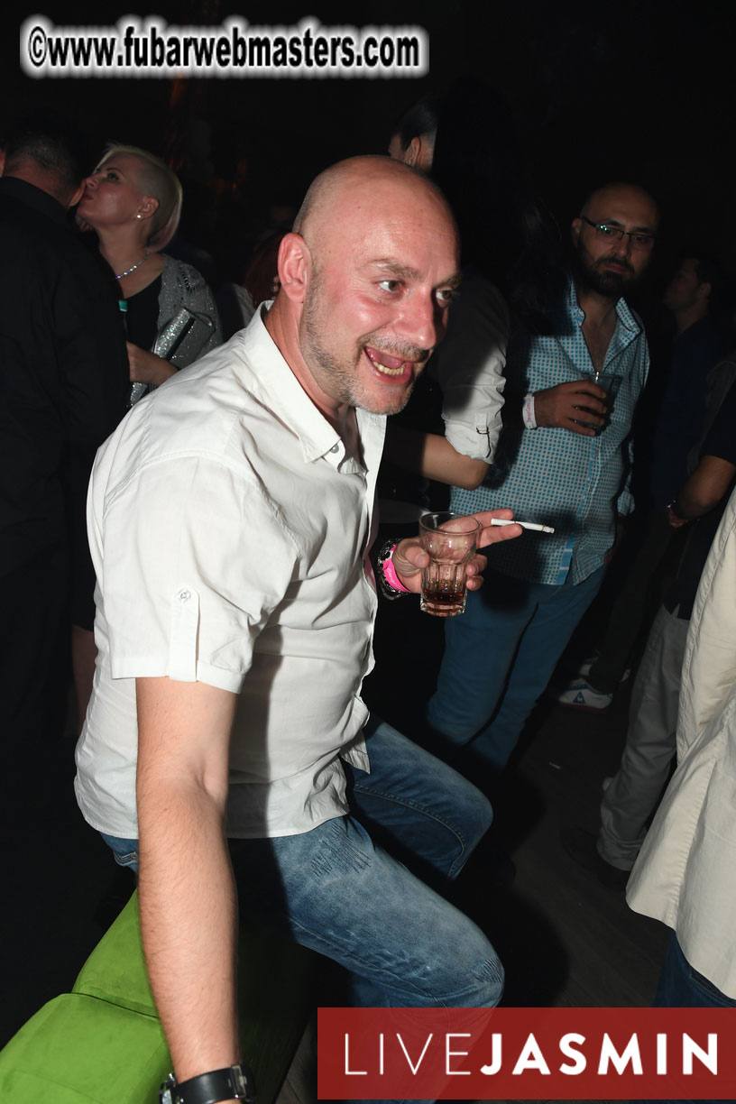 FreeWebCams White Party