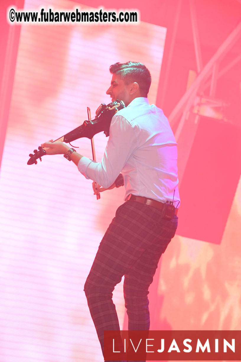 FreeWebCams White Party