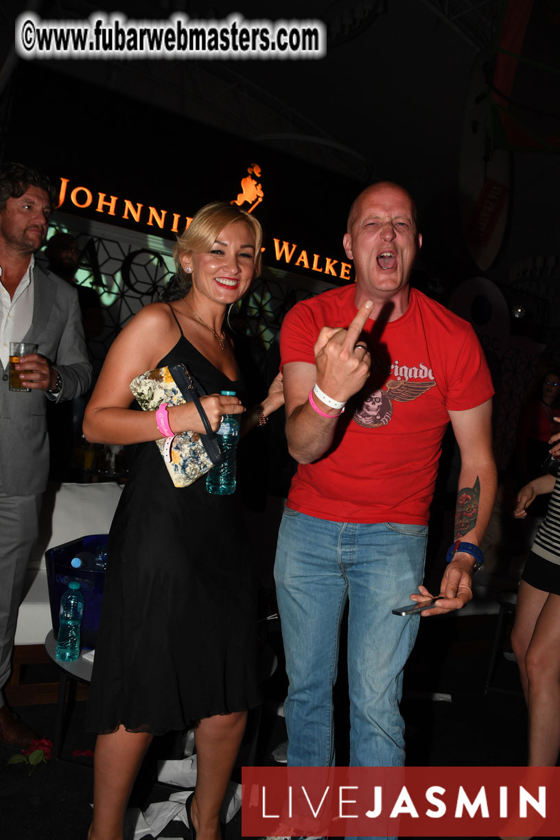 Jasmin Crazy Red Party