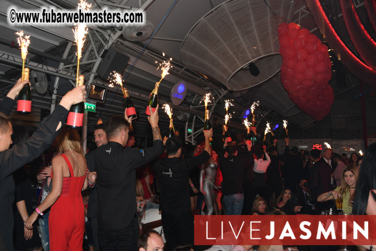 Jasmin Crazy Red Party