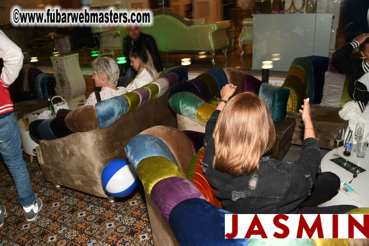 Spontanious After Party at the Hotel