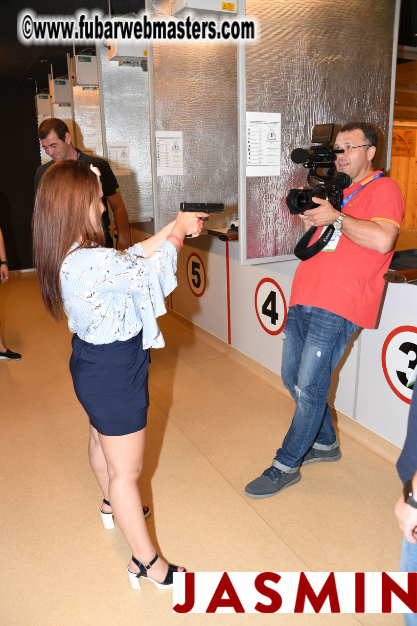 Royal Girls - Shooting Range