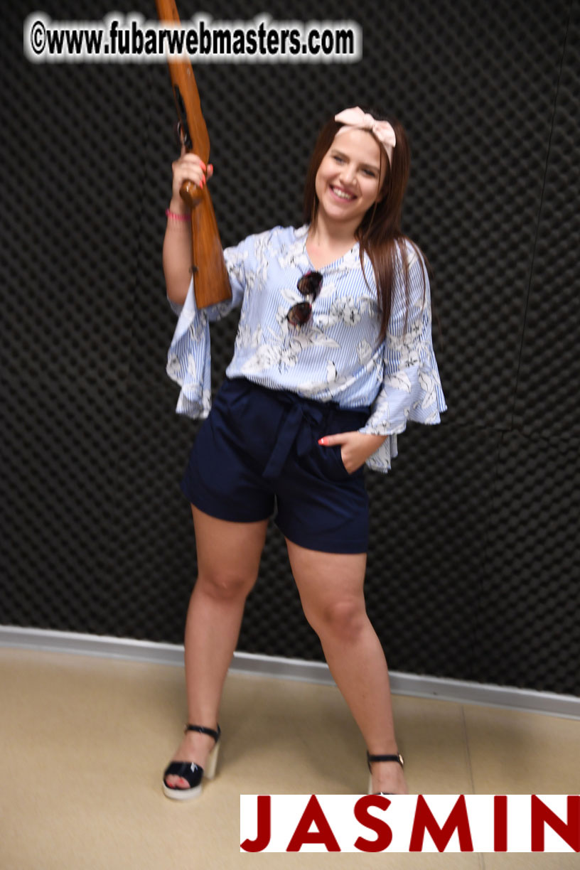 Royal Girls - Shooting Range