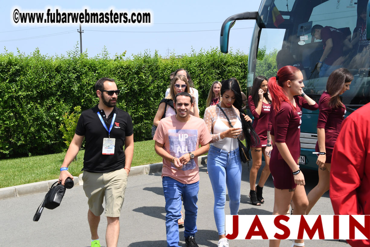 Royal Girls - Shooting Range