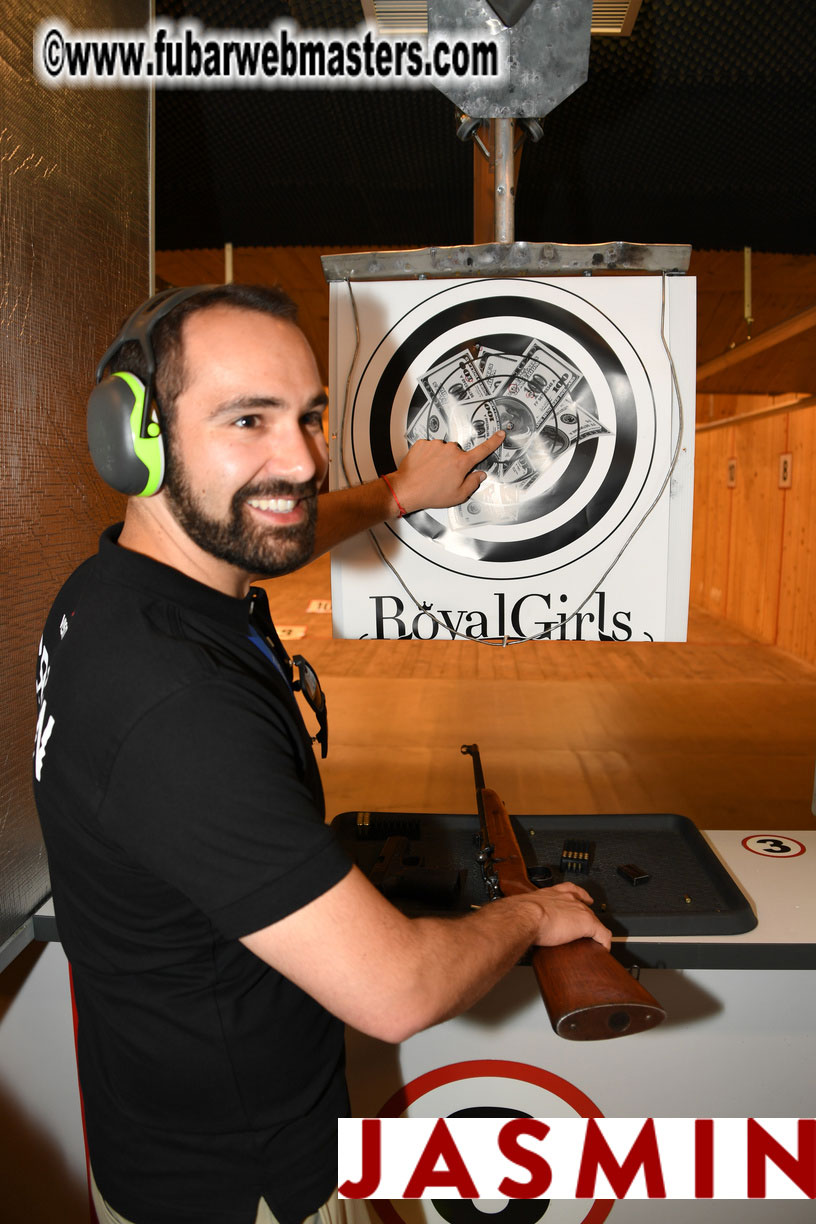Royal Girls - Shooting Range