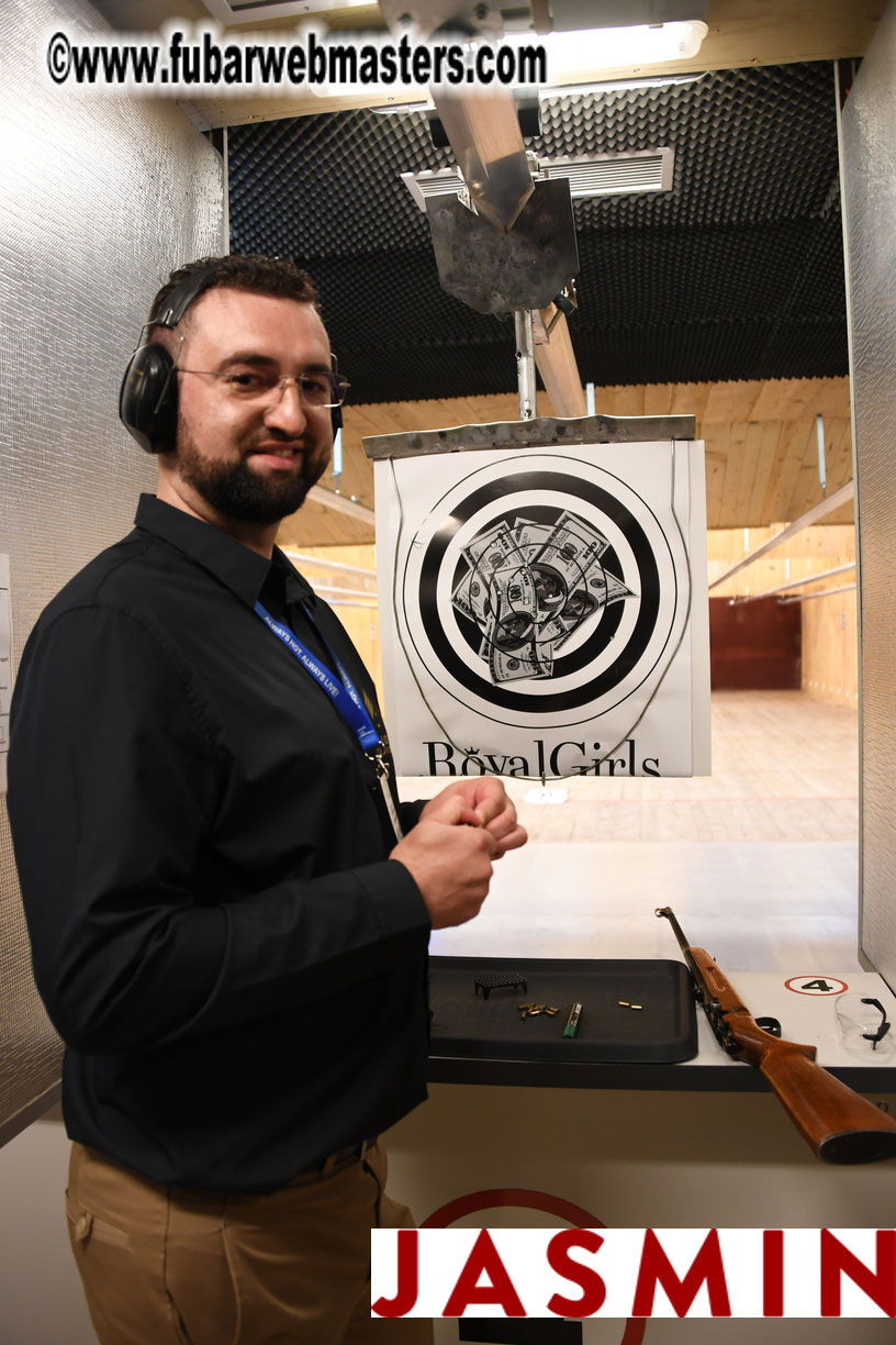 Royal Girls - Shooting Range